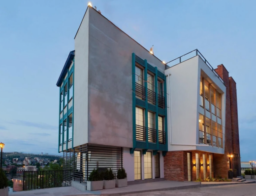 Brooch Boutique Hotel