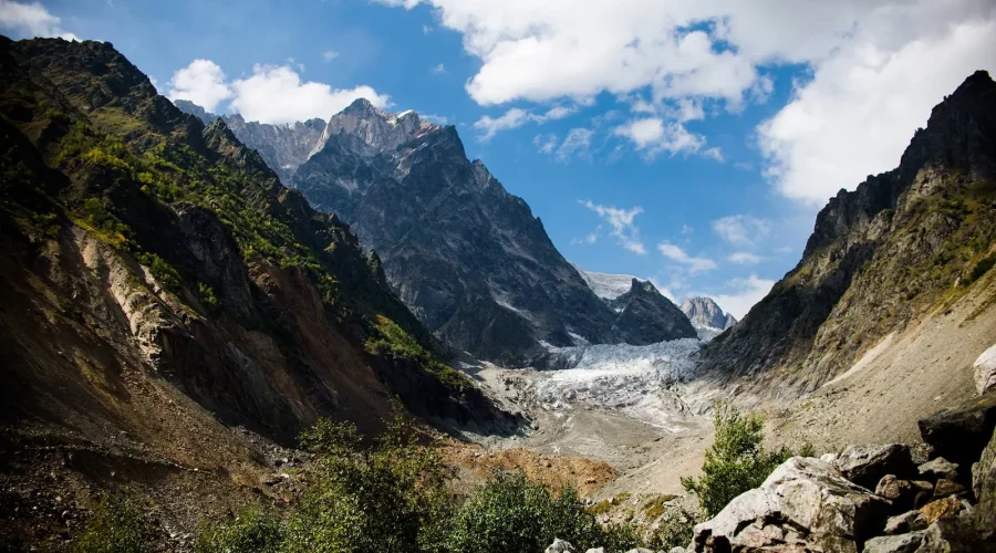 Chalaadi Glacier Trek | رحلة نهر الجليد تشالادي