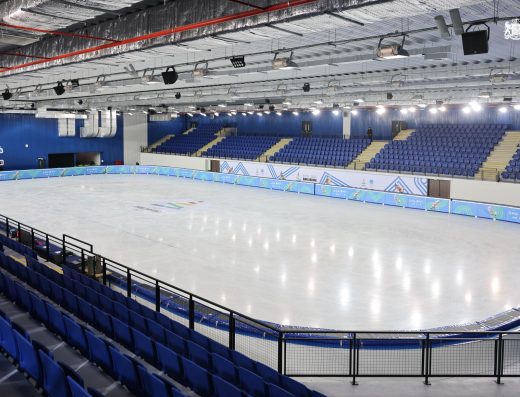 Ice Skating at Batumi Sports Center | حلبة التزلج على الجليد في مركز باتومي الرياضي