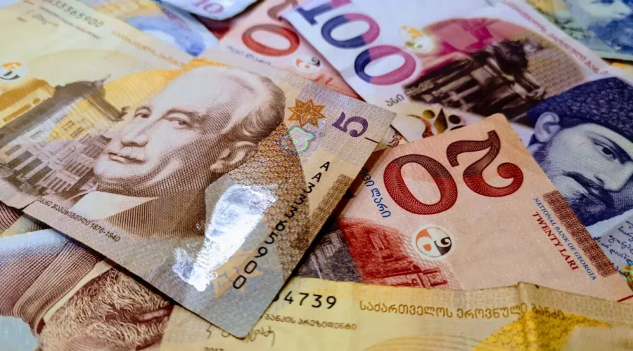 Exchanging Money | تبديل العملة في في جورجيا