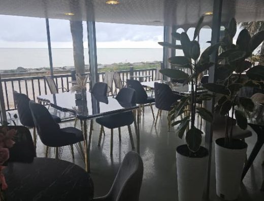 Friends Restaurant & Cafe | مطعم ومقهى فريندز باتومي