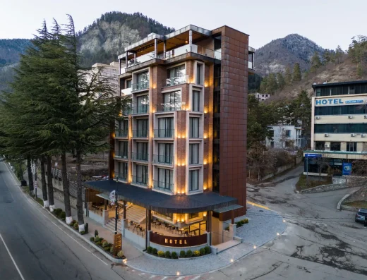 Steel Tower Borjomi | فندق ستيل تاور بورجومي 