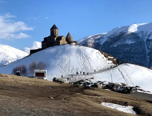 Gergeti Trinity Church | كنيسة ثالوث جيرجيتي