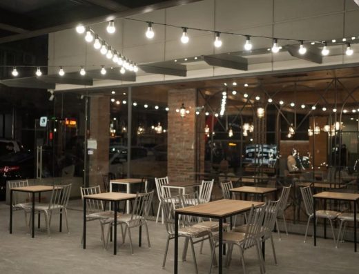 Um Faris Restaurant and Cafe-Bar | مطعم ومقهى أم فارس