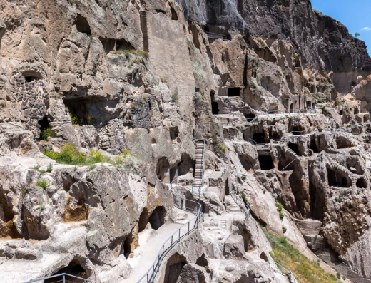 Vardzia Cave Town | مدينة كهوف فارديزيا