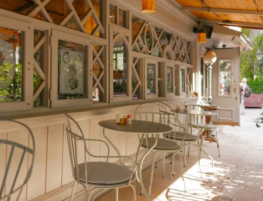 Gabriadze Cafe | مقهى غابريادزه